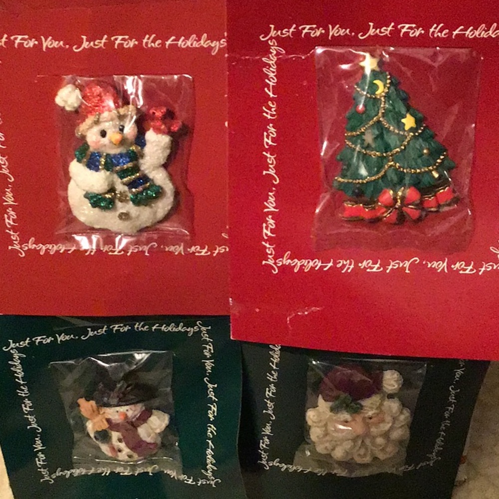 Vintage Christmas pins
